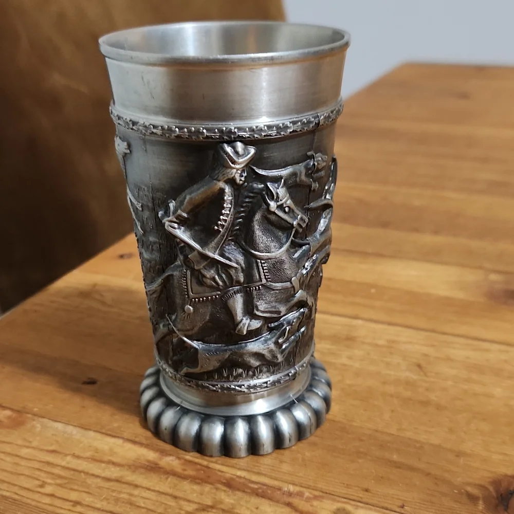 German Pewter Hunt Scene 4.75" Swordsman, Hounds Deer 🦌 New! - Picture 1 of 5